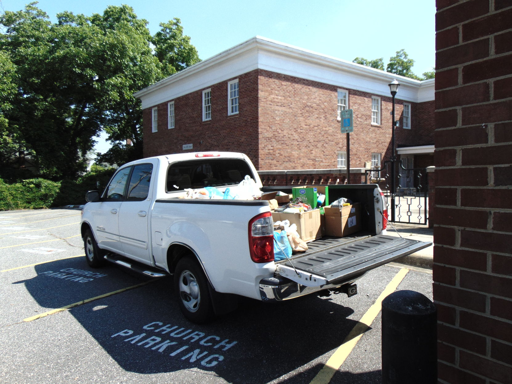 Boy Scouts food drive (2).JPG